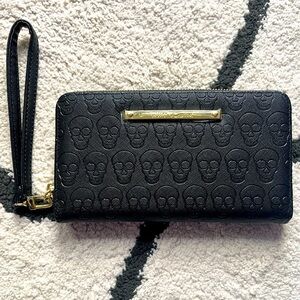 BETSEY JOHNSON SKULL WALLET.